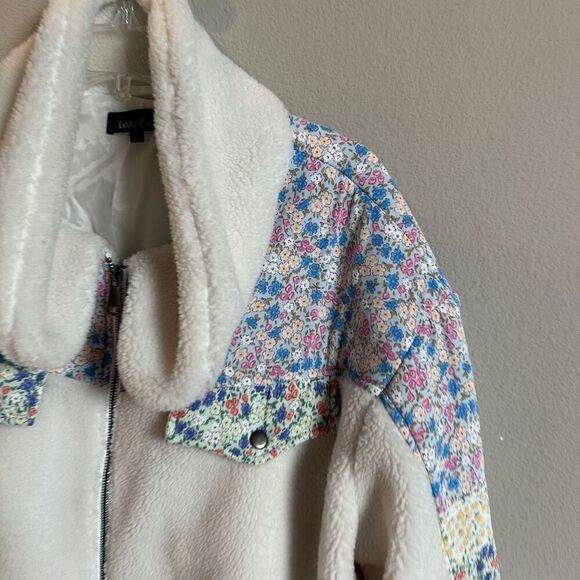 Lea & Viola | L | Floral Teddy Jacket floral trimmed zip up fleece jacket - Picture 7 of 8